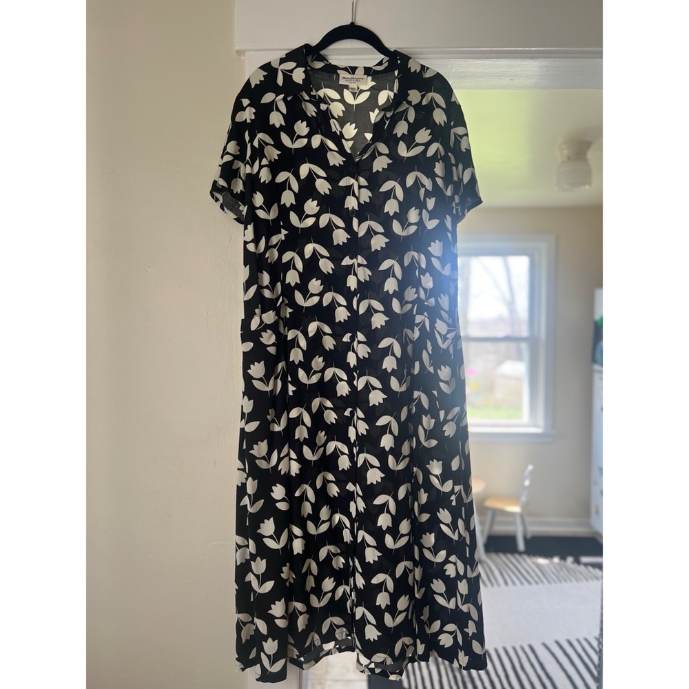 Vintage Women's Black & White Tulip Dress